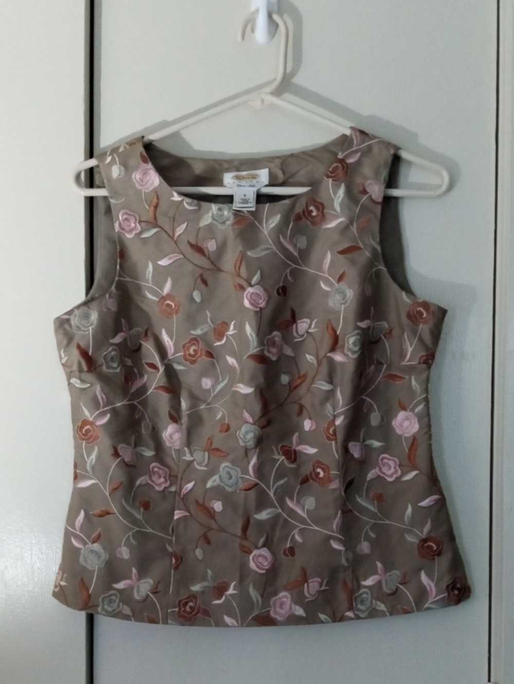 Talbots 100% Silk Embroidered Floral Taupe Sleeveless Tunic Top Size 6